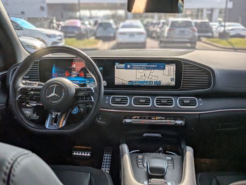 Certified 2025 Mercedes-Benz GLE 53 AMG 4MATIC image 30