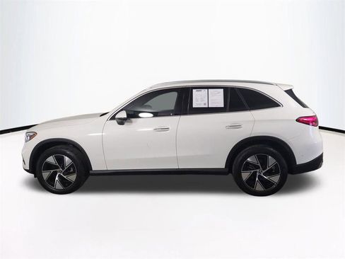 Used 2024 Mercedes-Benz GLC 300 4MATIC image 8