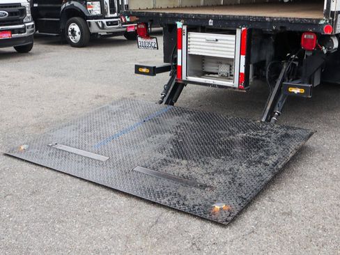 Used 2016 Ford F650 2WD Crew Cab Super Duty image 12