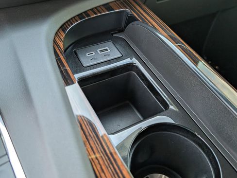 Certified 2024 Cadillac Escalade Premium Luxury w/ Performance Package image 34