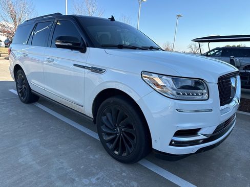 Used 2021 Lincoln Navigator Black Label w/ Special Edition Package image 2