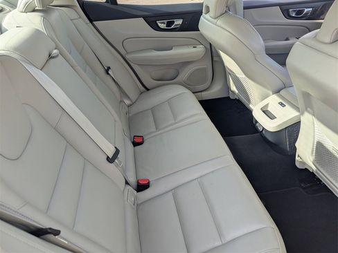 Used 2024 Volvo S60 B5 Plus image 16