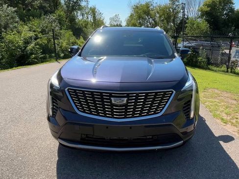 Used 2022 Cadillac XT4 Premium Luxury w/ LPO, Radiant Package image 7