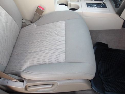 Used 2009 Jeep Liberty Sport w/ Popular Equipment Group image 19