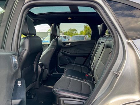 Certified 2023 Ford Escape ST-Line w/ Tech Pack #1 AWD/4WD image 19