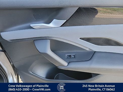 New 2026 Volkswagen Tiguan SE image 45