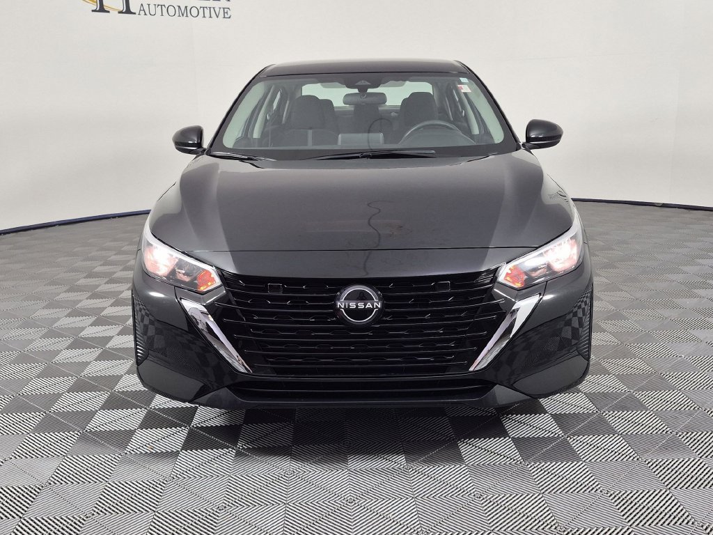 Used 2025 Nissan Sentra SV FWD image 10