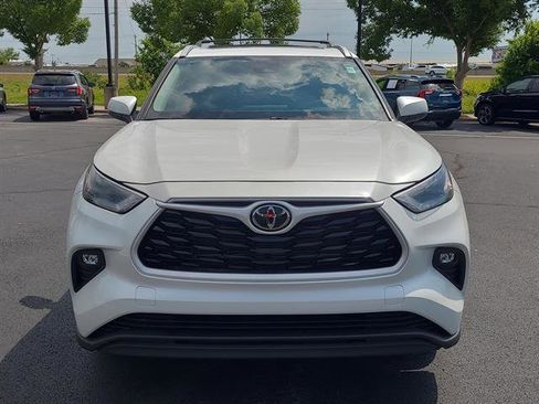 Certified 2025 Toyota Highlander XLE AWD/4WD image 32