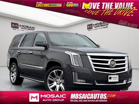 Used 2015 Cadillac Escalade Luxury image 1