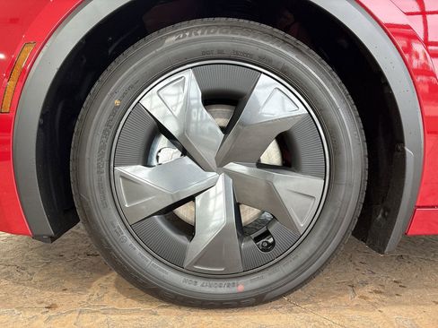 New 2026 Toyota Prius Plug-In Hybrid image 10