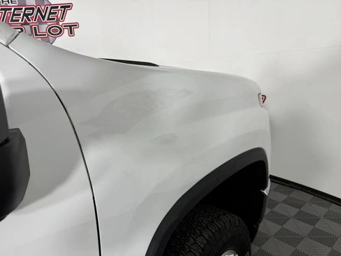 Used 2020 Chevrolet Silverado 2500 LT AWD/4WD image 30