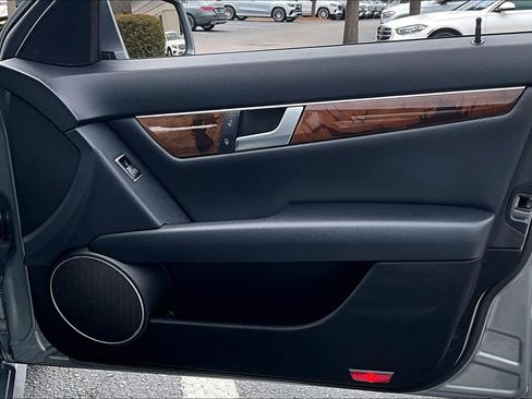 Used 2014 Mercedes-Benz C 250 Sedan image 23