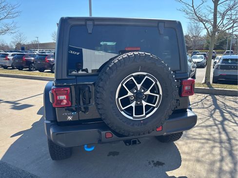 Used 2024 Jeep Wrangler Unlimited Rubicon 4xe w/ Technology Group AWD/4WD image 7