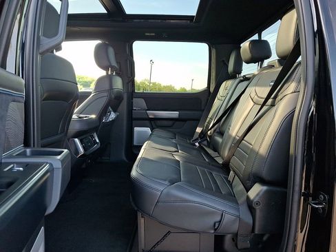 Used 2025 Ford F250 Platinum w/ FX4 Off-Road Package AWD/4WD image 10
