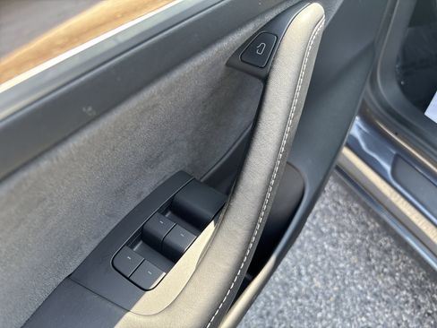 Used 2022 Tesla Model 3 Long Range image 23