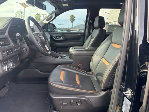 Used 2024 GMC Yukon AT4 w/ Technology Package AWD/4WD image 17