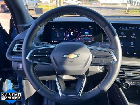 Used 2025 Chevrolet Traverse LT image 26