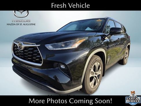 Used 2021 Toyota Highlander XLE image 1
