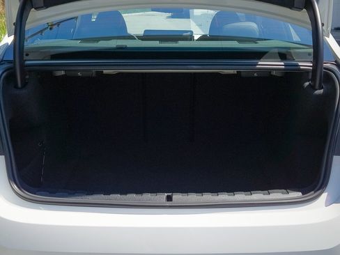 Used 2025 BMW 330i Sedan w/ Parking Assistance Package image 23