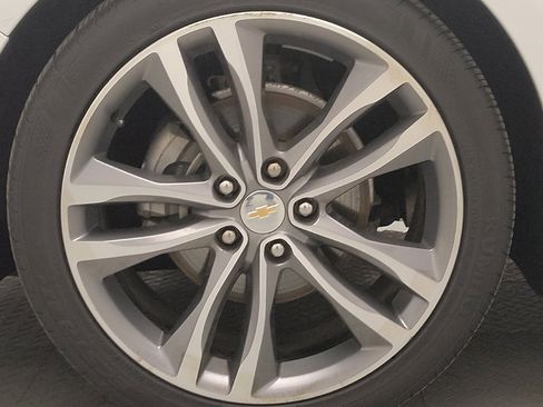 Used 2023 Chevrolet Malibu LT FWD image 31