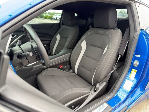 Used 2018 Chevrolet Camaro SS RWD image 36