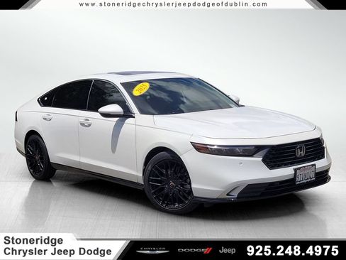 Used 2025 Honda Accord Touring image 1