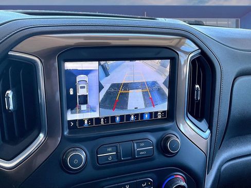 Used 2021 Chevrolet Silverado 1500 High Country w/ Technology Package AWD/4WD image 10