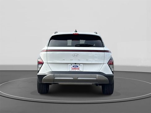 Used 2024 Hyundai Kona Limited image 6