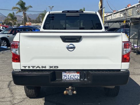 Used 2017 Nissan Titan S image 7
