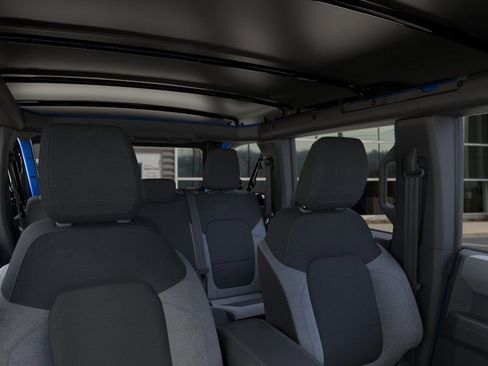 New 2025 Ford Bronco 4-Door image 12