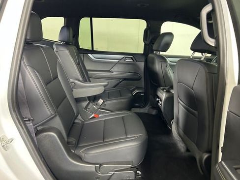 Used 2024 GMC Acadia Elevation w/ LPO, Floor Liner Package AWD/4WD image 26