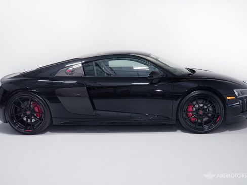 Used 2017 Audi R8 V10 AWD/4WD image 3