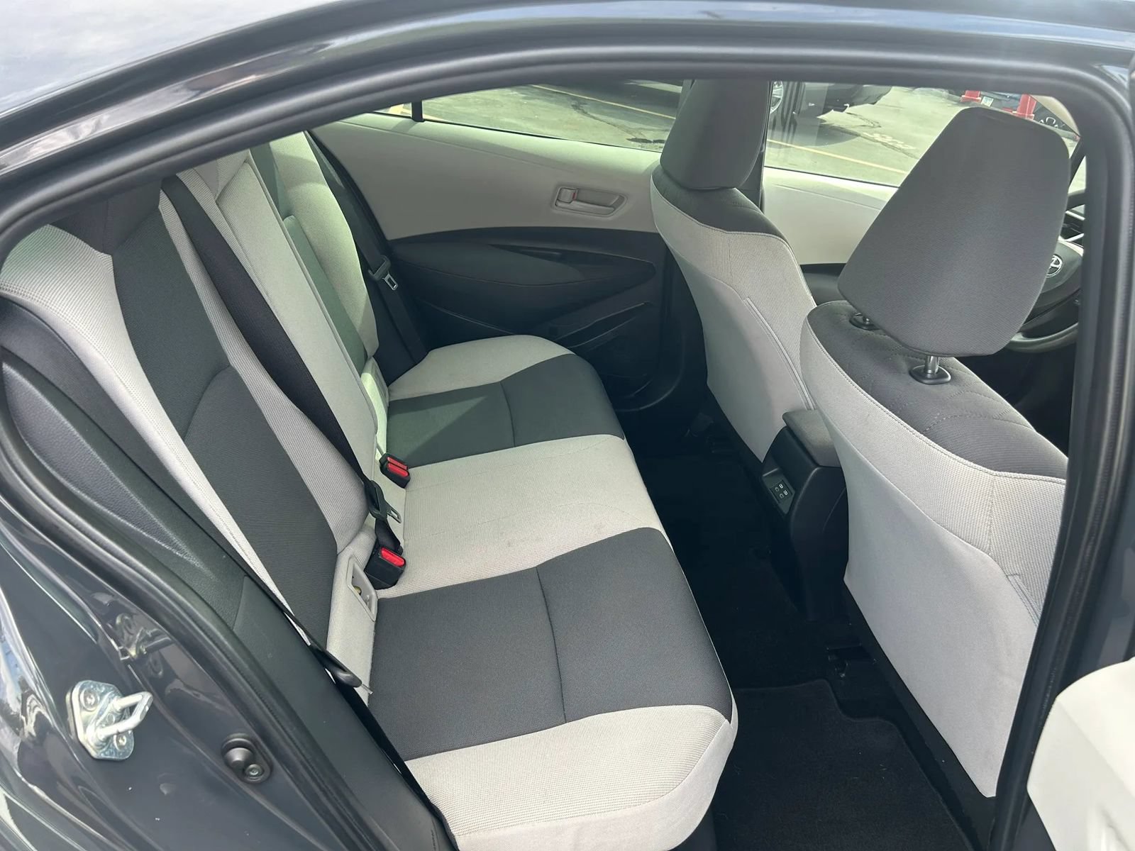 Used 2023 Toyota Corolla LE w/ Carpet Mat Package (TMS) FWD image 17