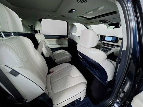 Certified 2023 Hyundai Palisade Limited w/ Cargo Package AWD/4WD image 28