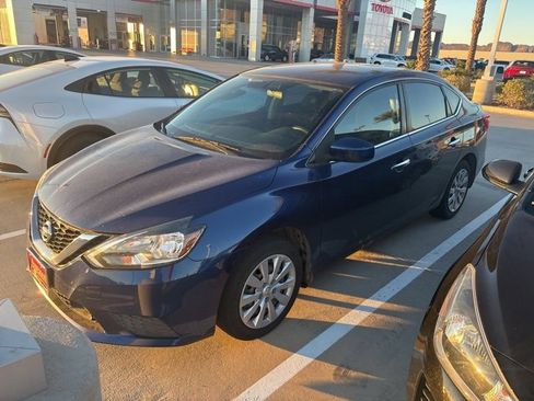 Used 2019 Nissan Sentra S image 3