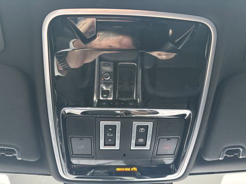 Used 2021 Land Rover Range Rover Sport HST image 34