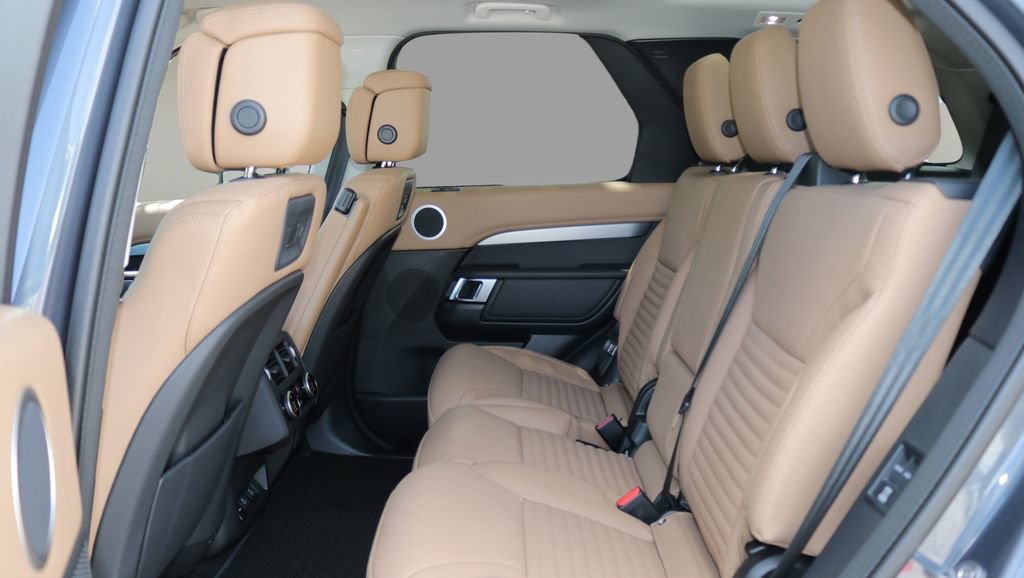 New 2026 Land Rover Discovery Limited Edition AWD/4WD image 12