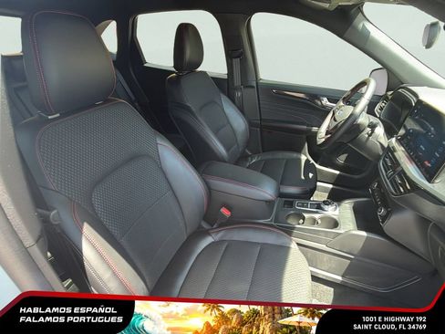 Used 2025 Ford Escape ST-Line w/ Tech Pack #1 FWD image 29