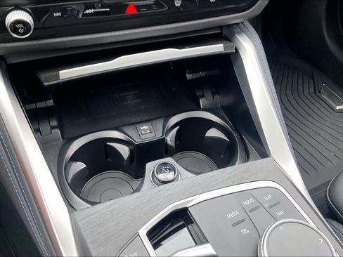 Used 2024 BMW i4 eDrive35 w/ M Sport Package RWD image 34