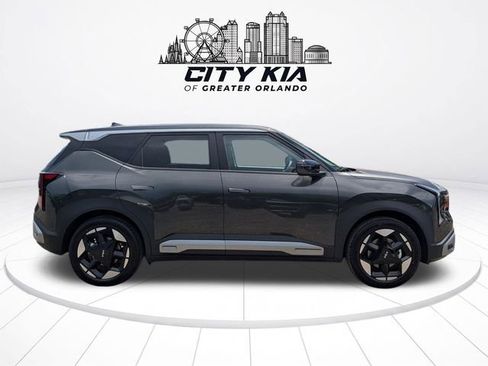 New 2027 Kia Seltos S FWD image 8