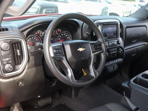 Used 2020 Chevrolet Silverado 1500 LT RWD image 19