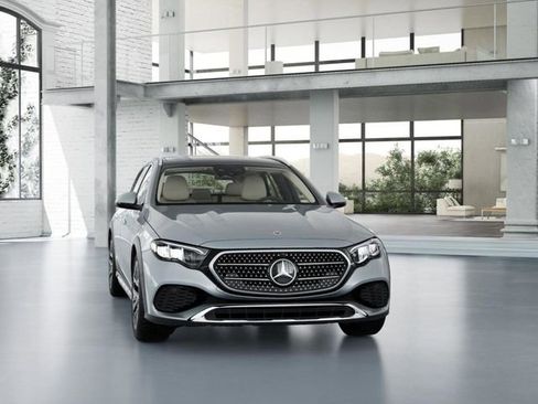 New 2026 Mercedes-Benz E 450 4MATIC All-Terrain Wagon image 8