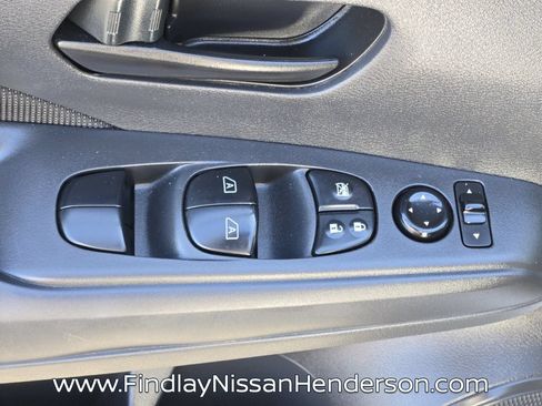 Used 2022 Nissan Kicks S FWD image 20
