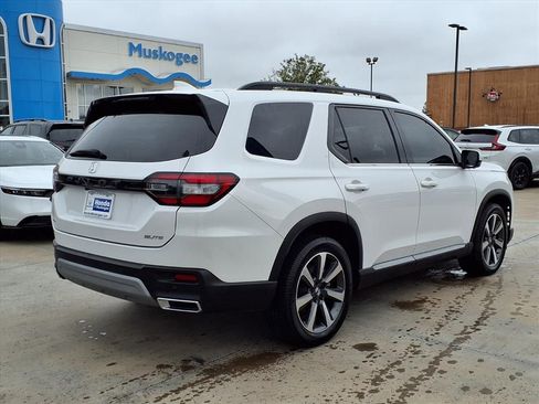 Used 2023 Honda Pilot Elite image 2