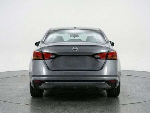 Used 2025 Nissan Altima 2.5 SV image 7