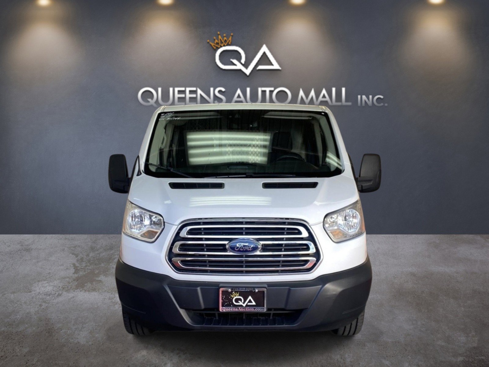 Used 2017 Ford Transit 250 130 Low Roof w/ Exterior Upgrade Package RWD image 2