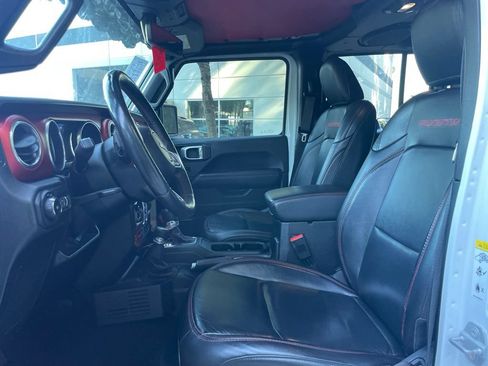 Used 2018 Jeep Wrangler Unlimited Rubicon AWD/4WD image 17