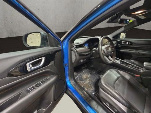 Used 2024 Jeep Compass Trailhawk w/ Trailhawk Convenience Group image 11