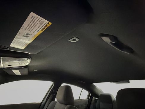 Used 2018 Dodge Charger R/T image 31