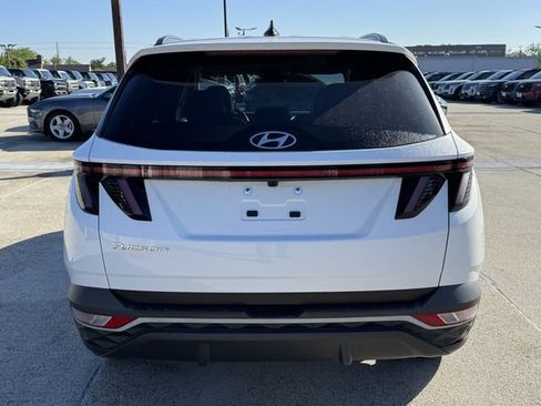 Used 2023 Hyundai Tucson SEL w/ Convenience Package FWD image 4